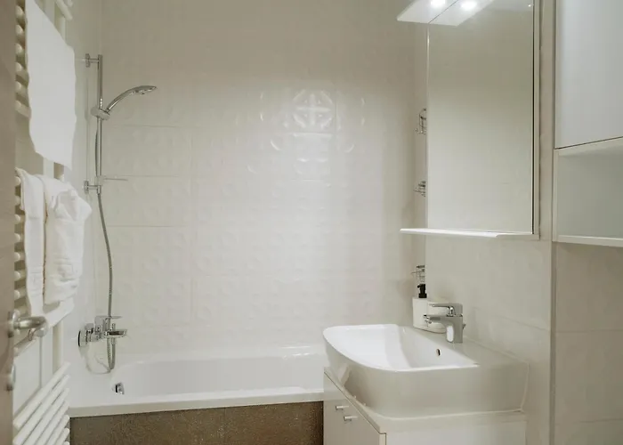 21 With Parking Lujerului