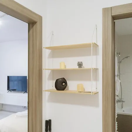 Appartement 21 With Parking Lujerului *